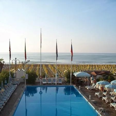 מלון Monaco & Quisisana 4*